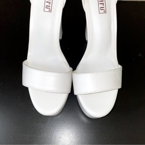 White platform chunky high heels size 7.5 EUC worn once! Comes in orig box. - Picture 11 of 13